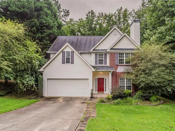 6001 Devonshire Dr, Flowery Branch, GA 30542