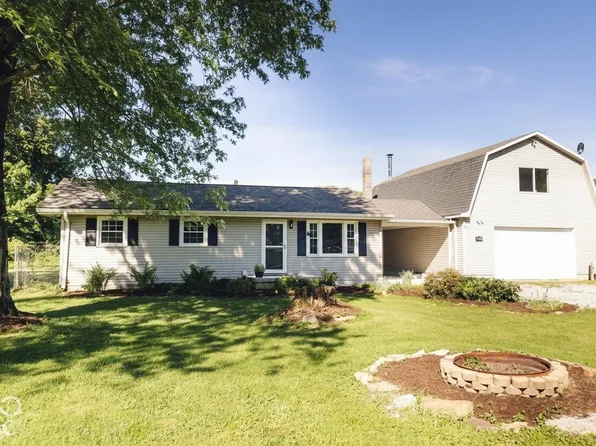 5880 Mason Ct, Martinsville, IN 46151