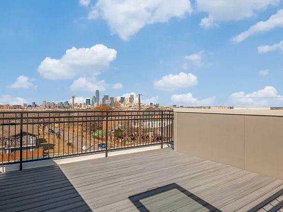 3rd image of 627 N Lancaster Ave #307