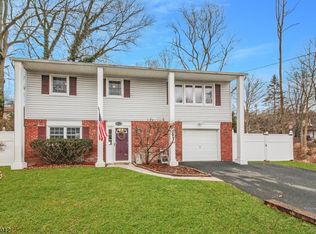 109 W End Ave, Hopatcong, NJ 07843