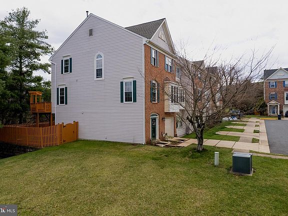 3rd image of 6241 Clay Pipe Ct
