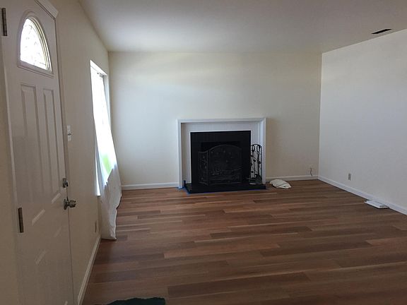 4th image of 14 Elkwood Dr