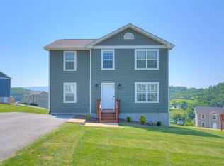 124 Prairie View Ln, Pembroke, VA 24136