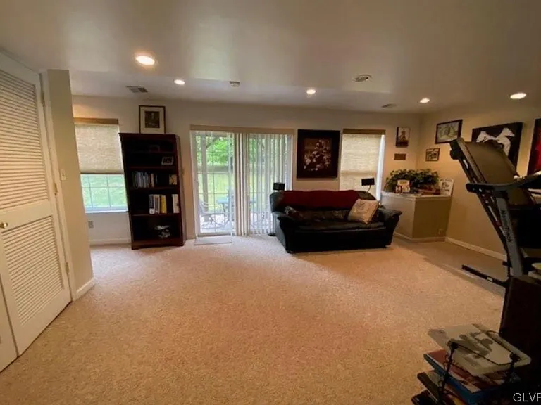 5607 Spring Ridge Dr W — Photo 26