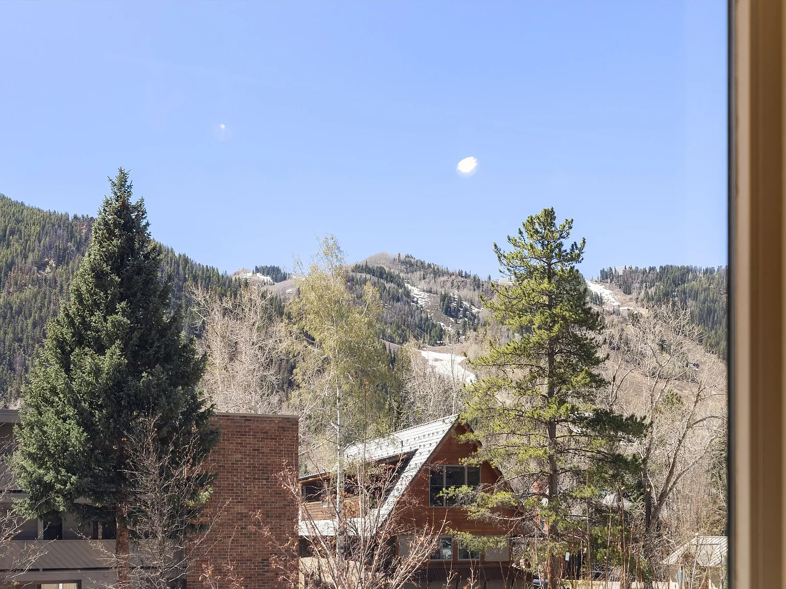 4 bed, 4.5 bath, 2175 sqft, $65,000 — Photo 3
