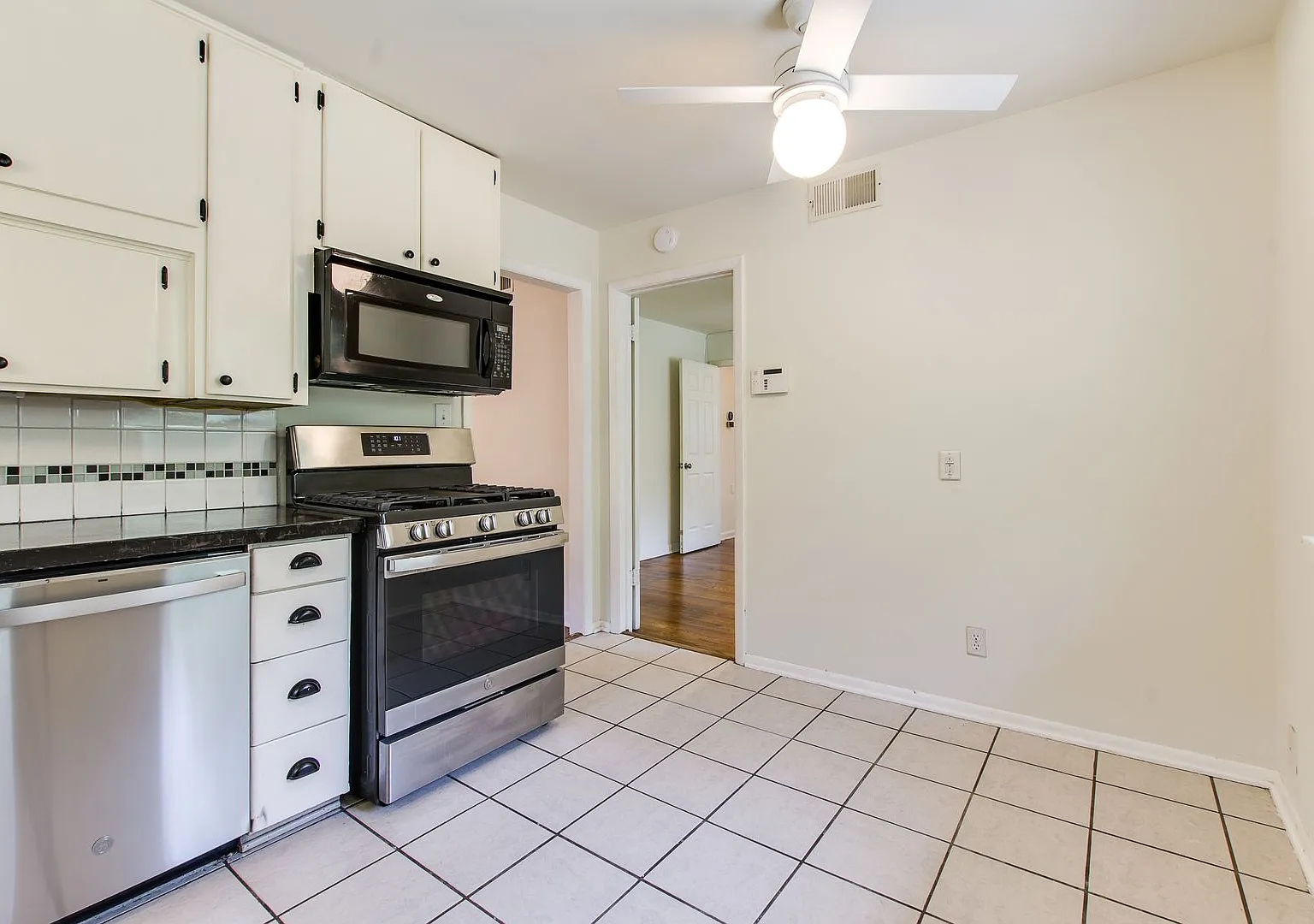2929 N Utah Ave — Photo 3