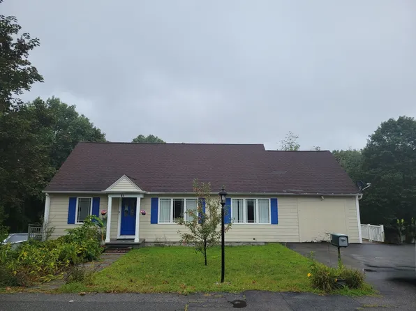 81 Clark Ave, Dracut, MA 01826
