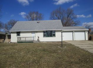 3233 Old Waldron Rd, Kankakee, IL 60901