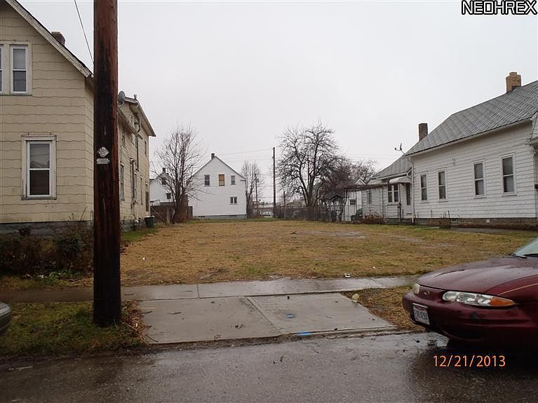 1st image of 3160 W 56th St
