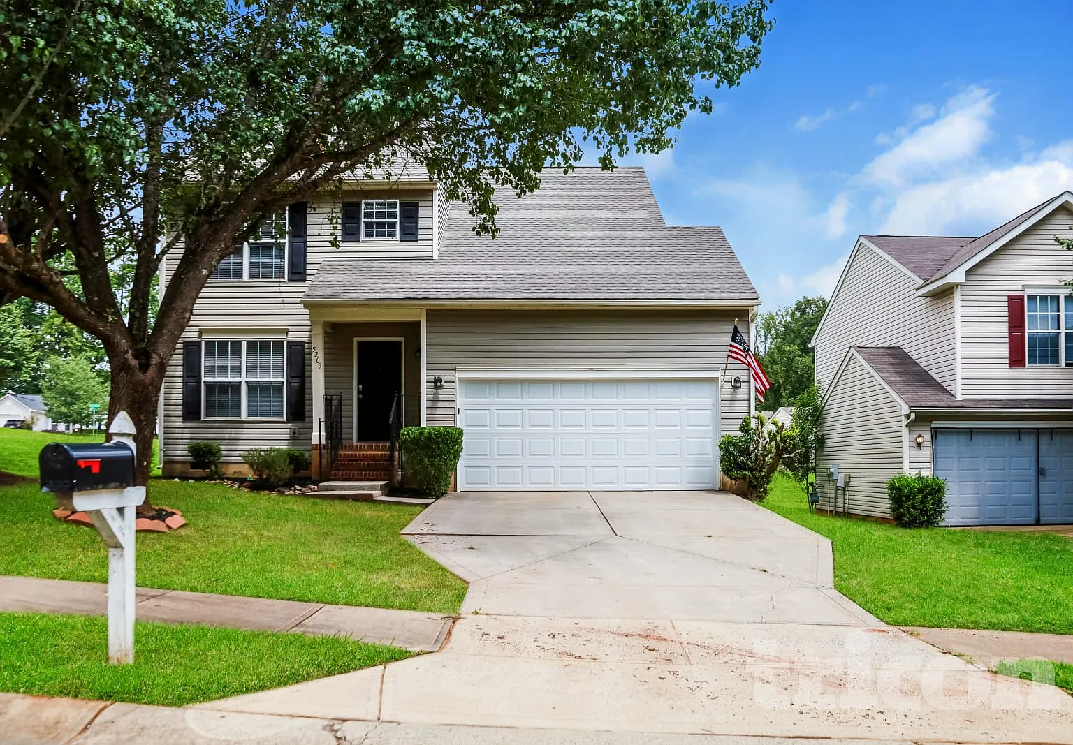5203 Holbert Circle Charlotte NC — Photo 1