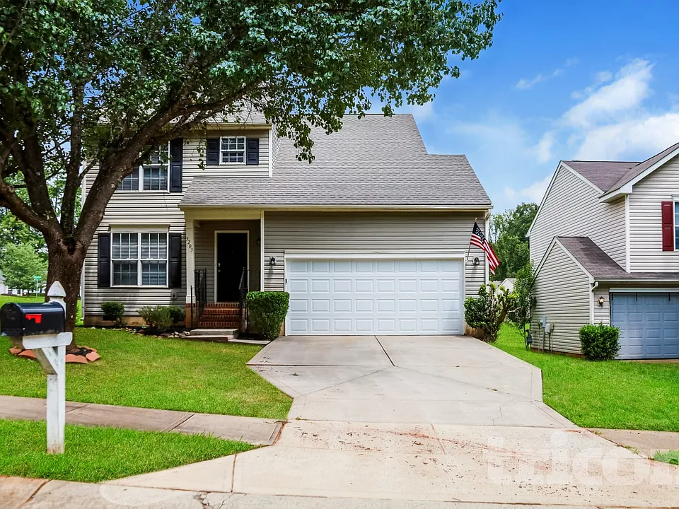 5203 Holbert Cir
