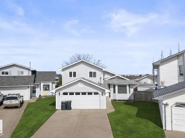 7 Sammut Pl, Cold Lake, AB T9M 1L5