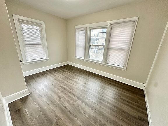 5th image of 75 Sanford Ave #1