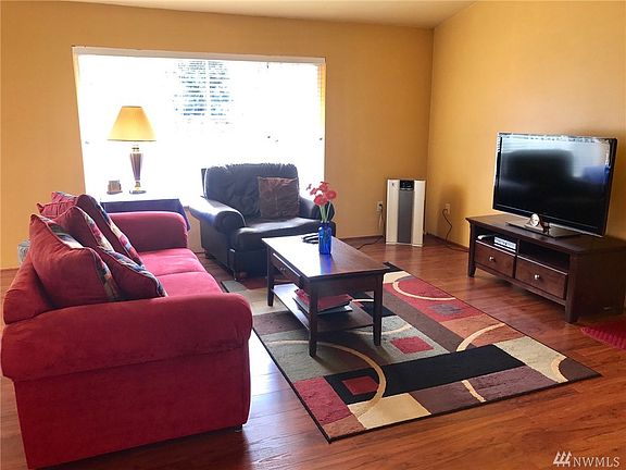 5th image of 2421 257th Pl NW