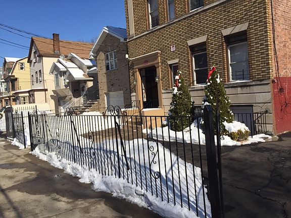 2nd image of 423-425 Summer Ave