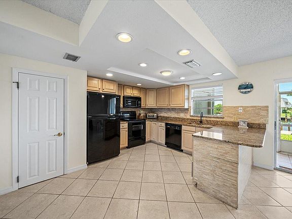 5th image of 431 Dove Ln #6-10