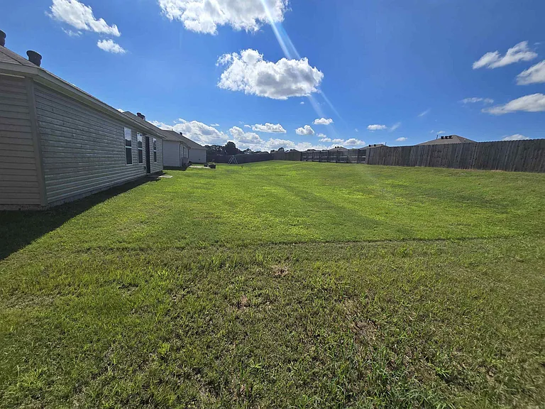 31 Winter Valley Cv — Photo 24