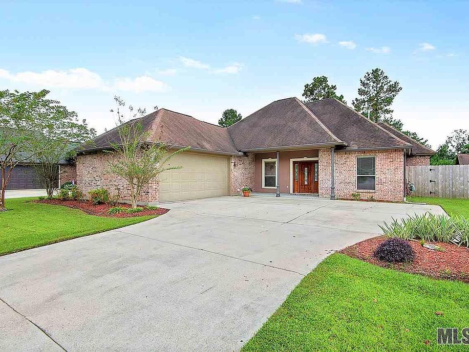 1st image of 14530 Wisteria Lakes Dr