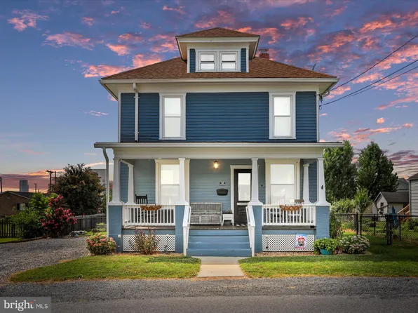141 N Funk St, Strasburg, VA 22657