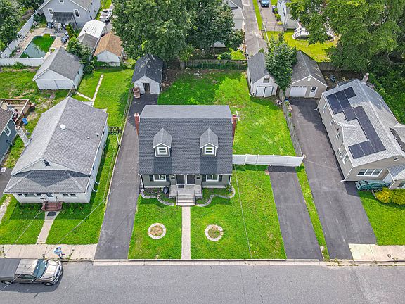 2nd image of 21 & 23 Harding Ave #21