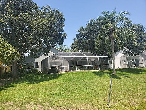 4th image of 2170 Hedgerow Dr