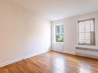 210 Sullivan St #4B, New York, NY 10012