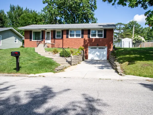 1609 W Acre Dr, Muscatine, IA 52761
