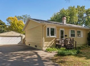 279 Peace Ave NW, Cedar Rapids, IA 52405