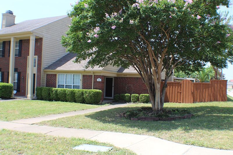 1st image of 2419 Forestbrook Dr
