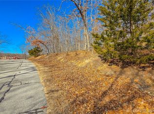 435 Grand View Dr, Sunrise Beach, MO 65079