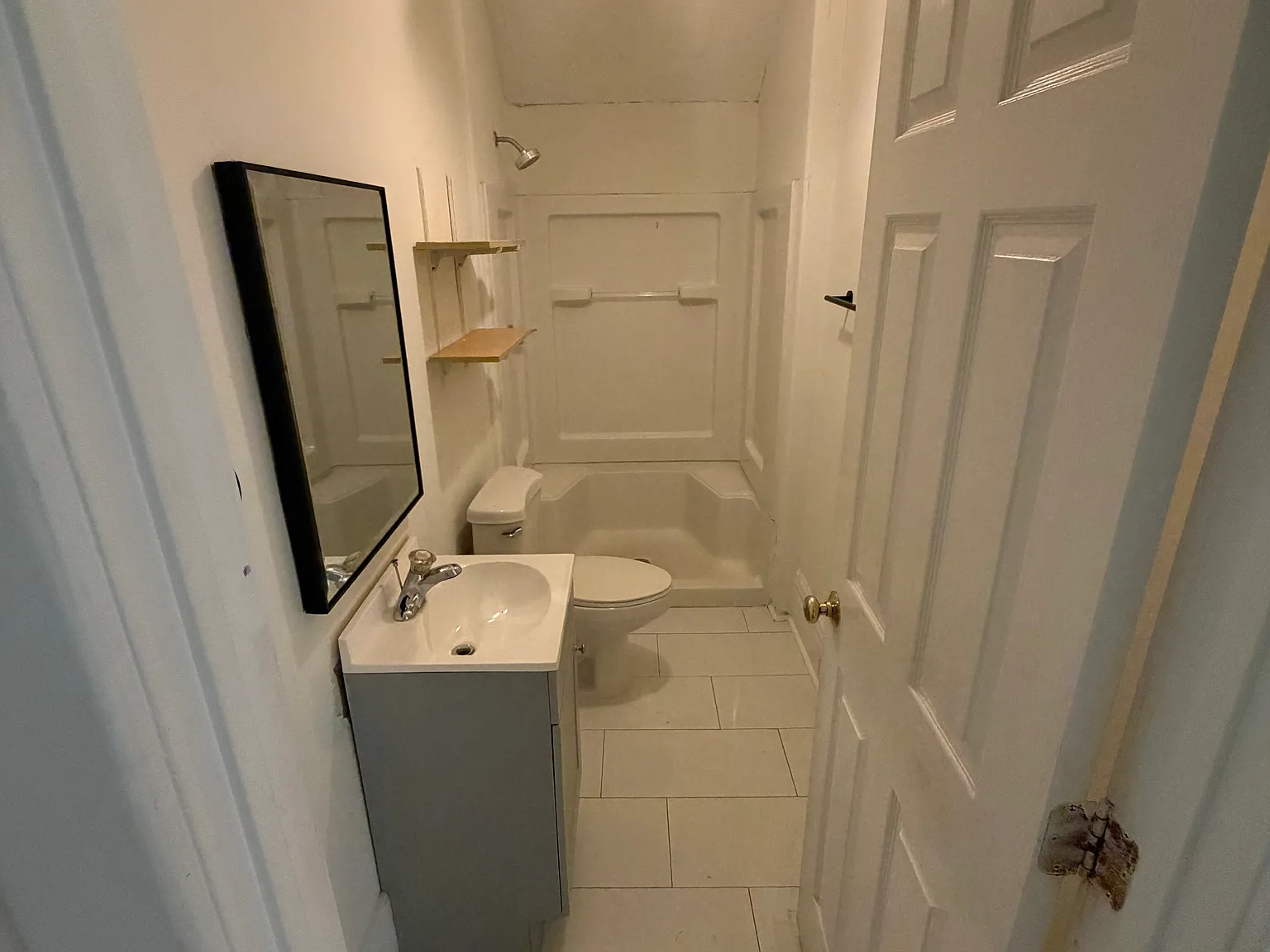 4 bed, 1378 sqft, $3,900 — Photo 3