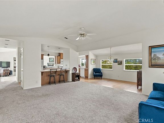 5th image of 2050 Pierce Ave