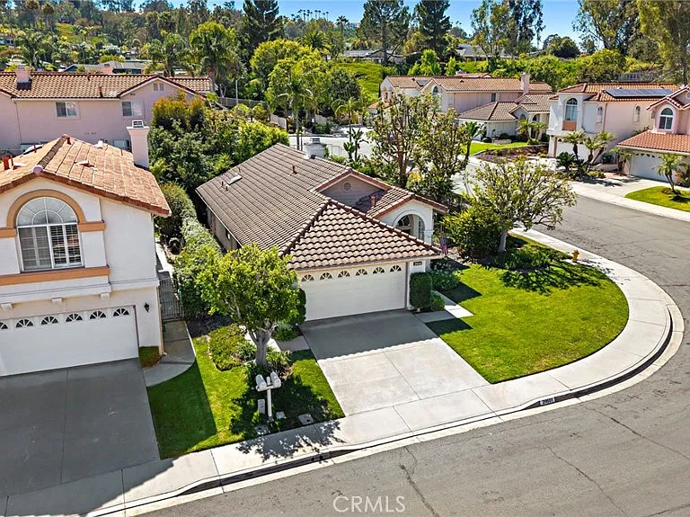 29551 Michelis St — Photo 24