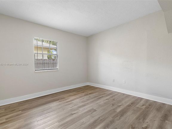 4th image of 503 Avenida Hermosa