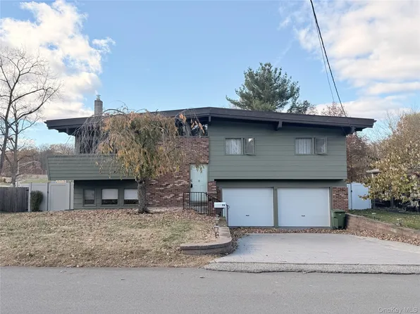 78 Commonwealth Avenue, Middletown, NY 10940