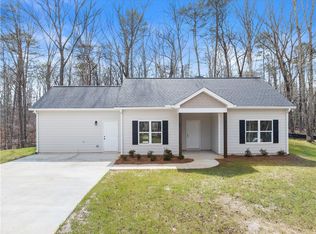50 Hawks Ridge Ct, Cleveland, GA 30528