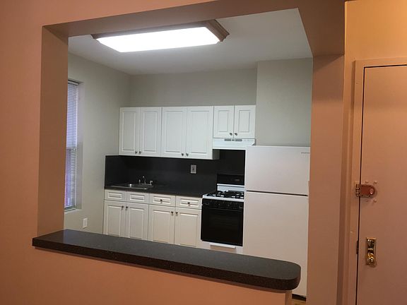 2nd image of 61-25 Flushing Ave #3F