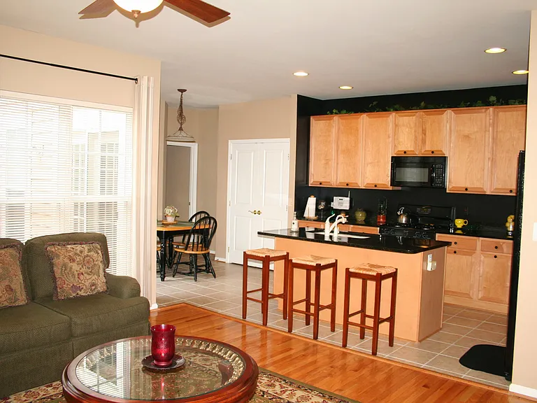 9135 Stonegarden Dr — Photo 10