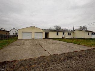 1111 11th Dr NW, New Philadelphia, OH 44663
