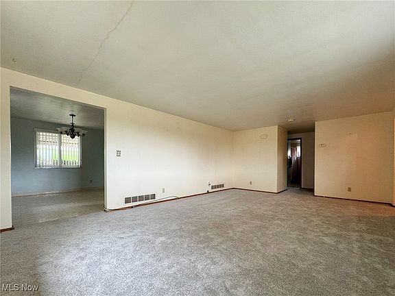 4th image of 3001 Whitehaven Blvd
