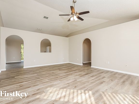 3rd image of 2926 Beckwith St