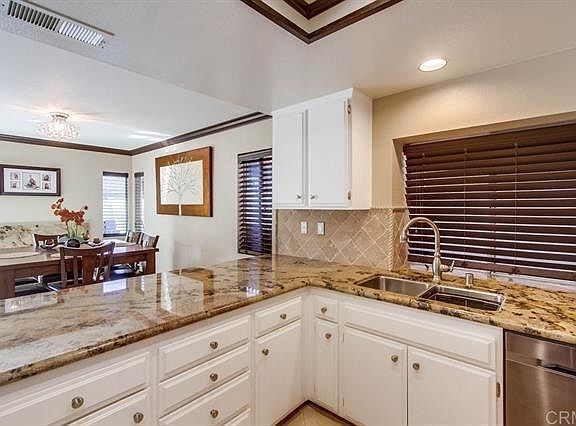 3rd image of 590 Damas Pl