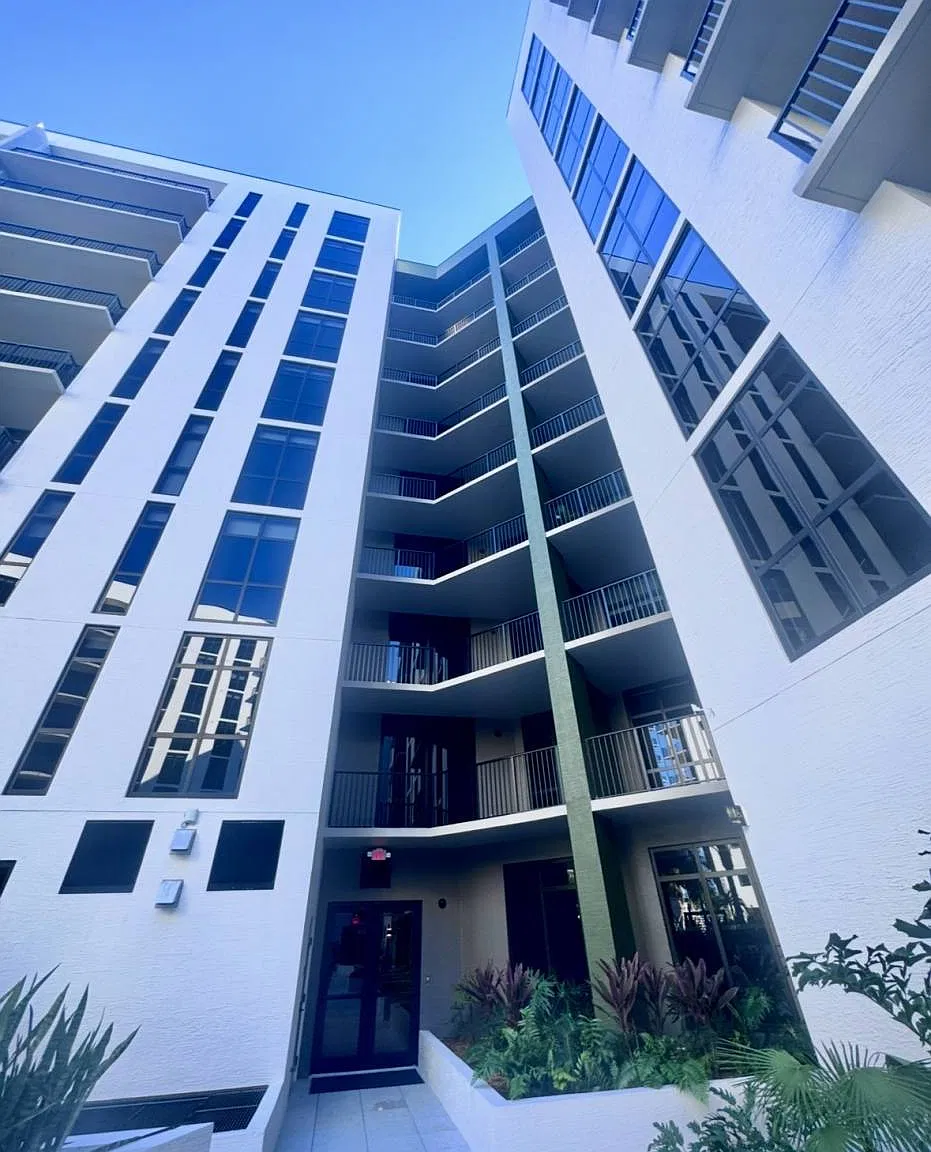 103 Main St N in St. Petersburg, FL 33716 — Photo 4