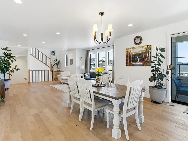 11716 S Meeks Ct — Photo 45