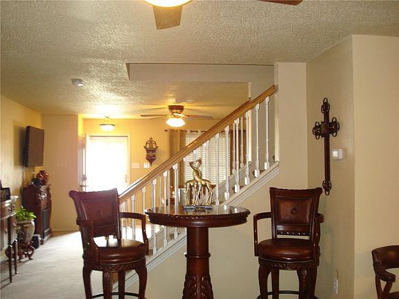 4th image of 112 N Pasture Ave