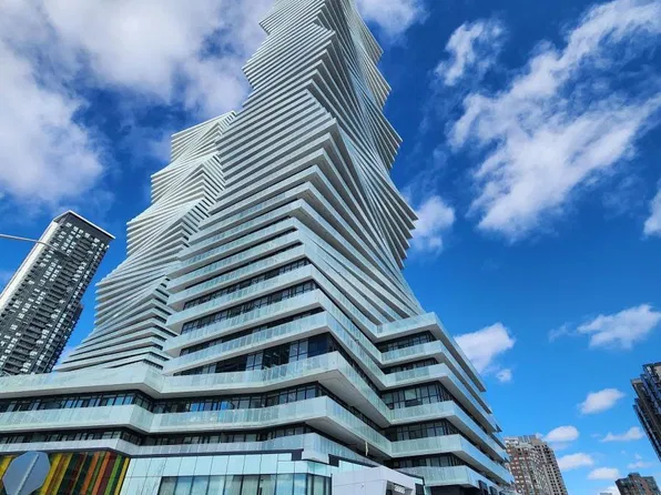 3883 Quartz Rd #3713, Mississauga, ON L5B 0M4