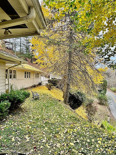 1st image of 526 Skyline Dr