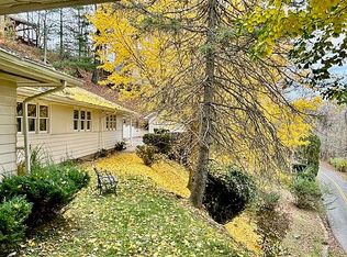 526 Skyline Dr, Hazard, KY 41701