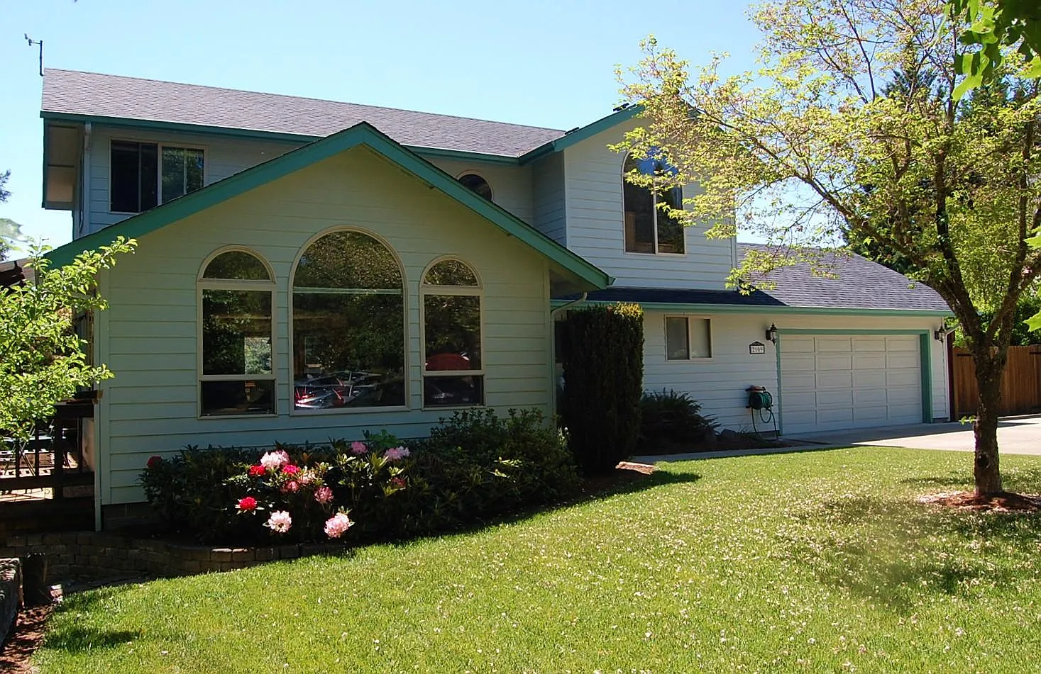 2109 NW Shelly Cir photo 1