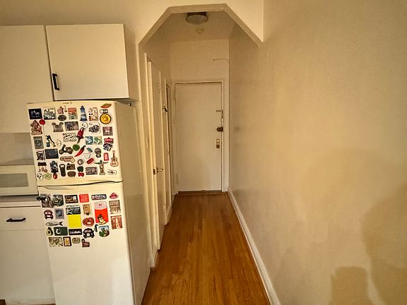 4th image of 242 E 87th St APT 1H